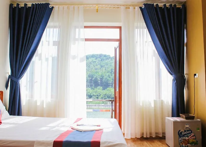 Nhà khách Ahoj Hạ Long