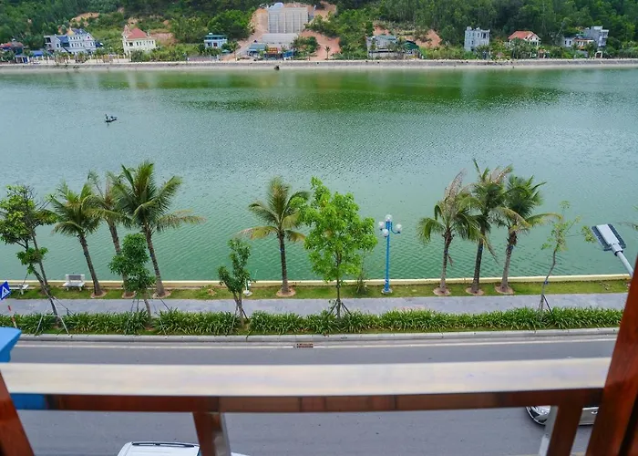 Nhà khách Ahoj Hạ Long